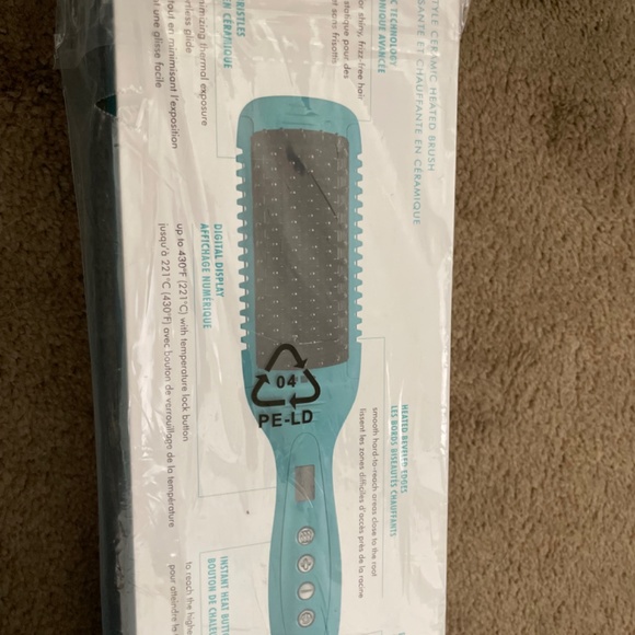 Smooth Style Ceramic Heated Brush - Picture 2 of 2